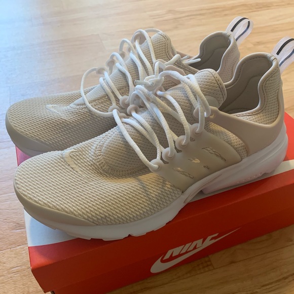 tan nike air presto